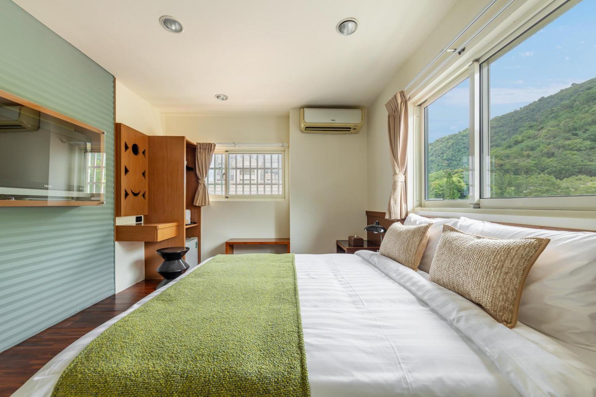 Sun Moon Lake Itathao Vacation Inn With Elevator Yuchi Bagian luar foto