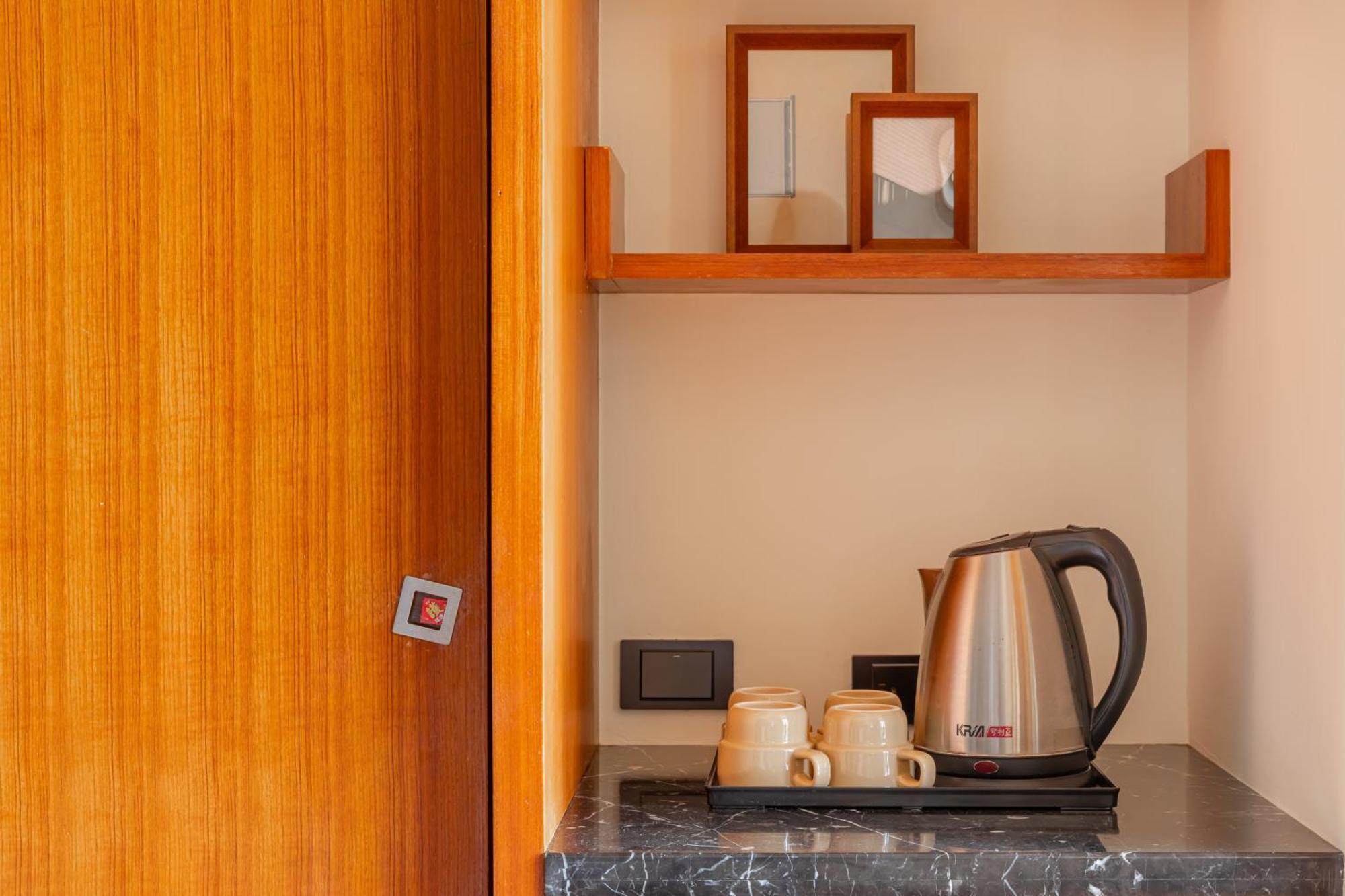 Sun Moon Lake Itathao Vacation Inn With Elevator Yuchi Bagian luar foto