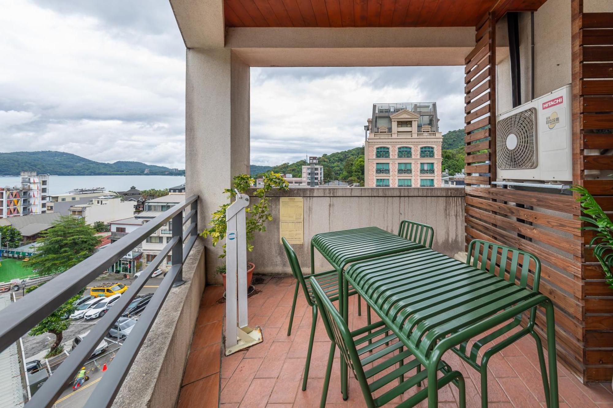 Sun Moon Lake Itathao Vacation Inn With Elevator Yuchi Bagian luar foto