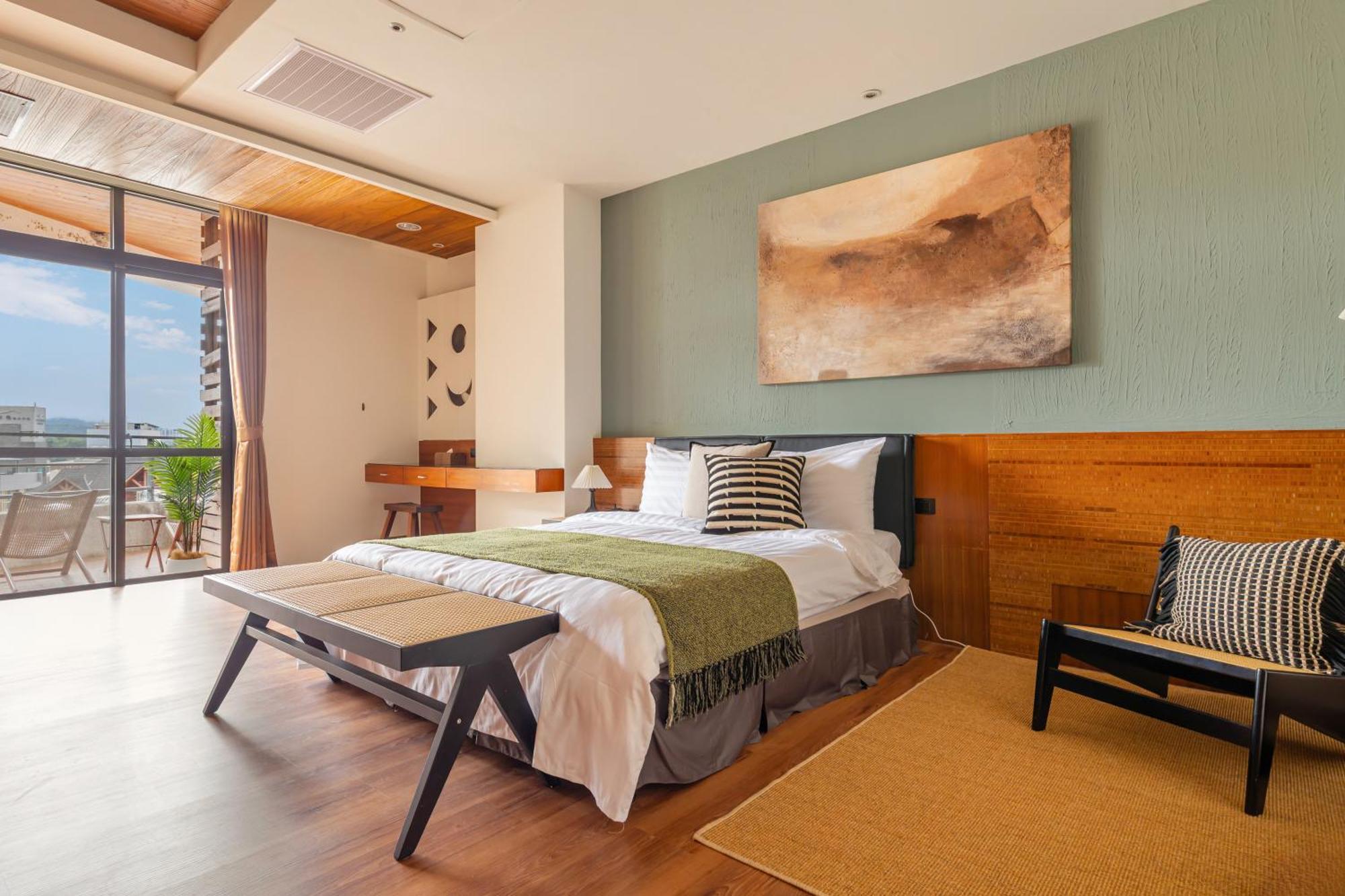 Sun Moon Lake Itathao Vacation Inn With Elevator Yuchi Bagian luar foto