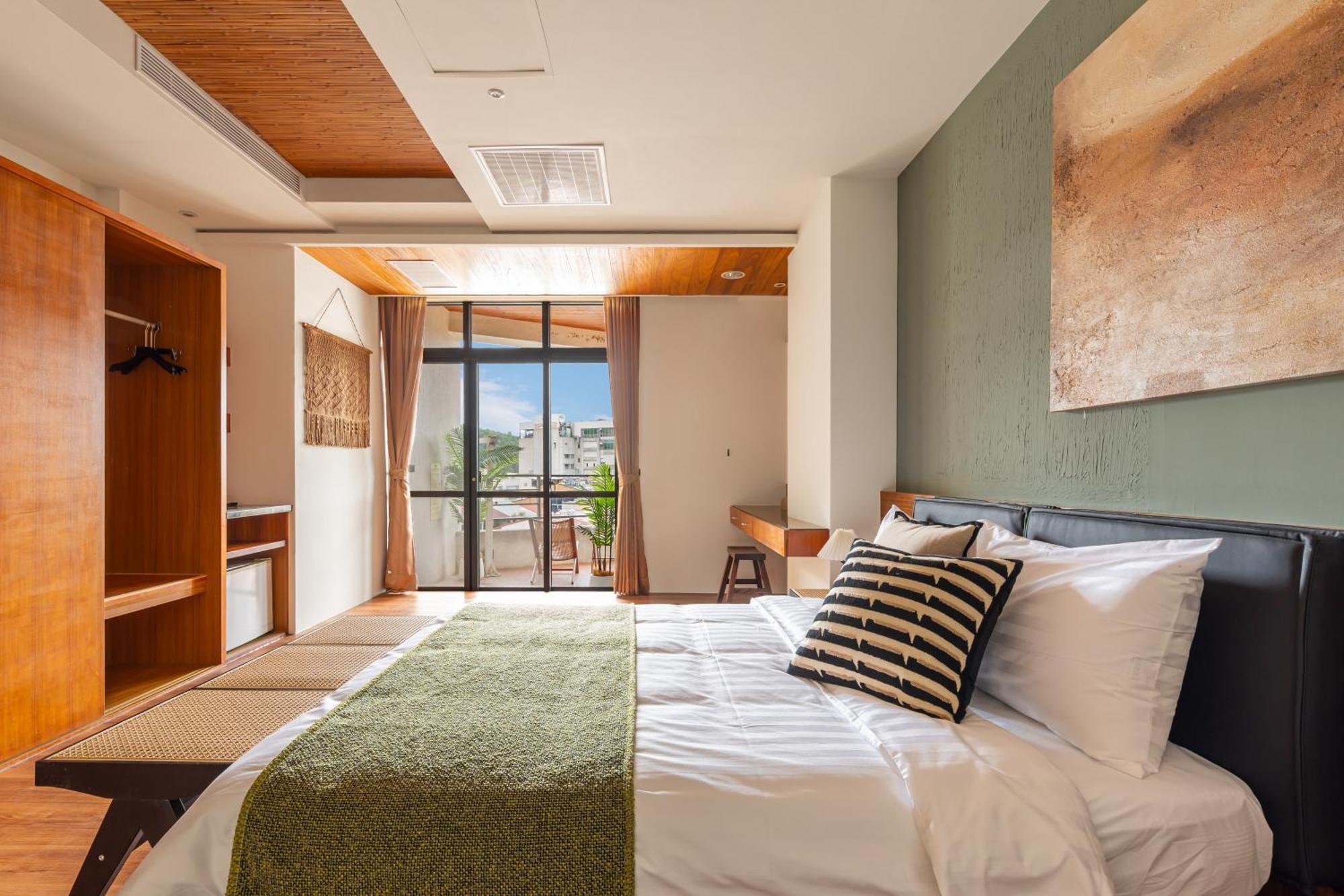 Sun Moon Lake Itathao Vacation Inn With Elevator Yuchi Bagian luar foto