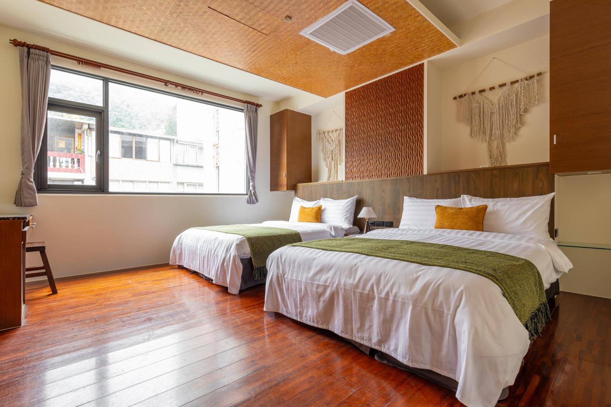 Sun Moon Lake Itathao Vacation Inn With Elevator Yuchi Bagian luar foto
