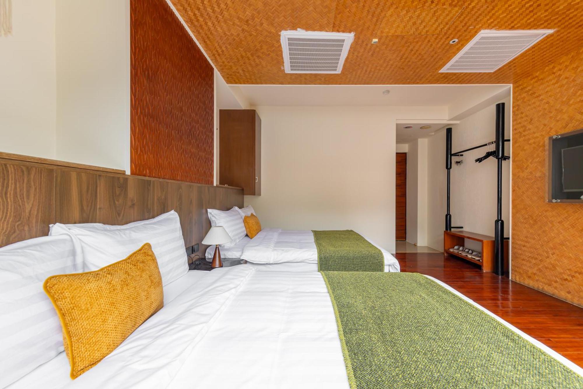 Sun Moon Lake Itathao Vacation Inn With Elevator Yuchi Bagian luar foto