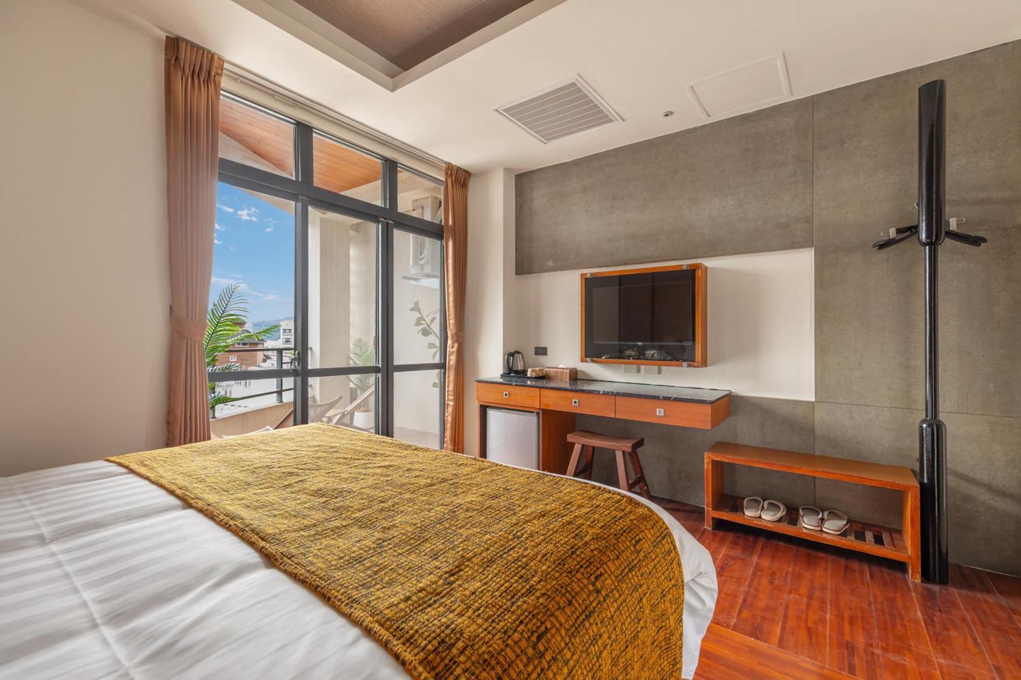 Sun Moon Lake Itathao Vacation Inn With Elevator Yuchi Bagian luar foto