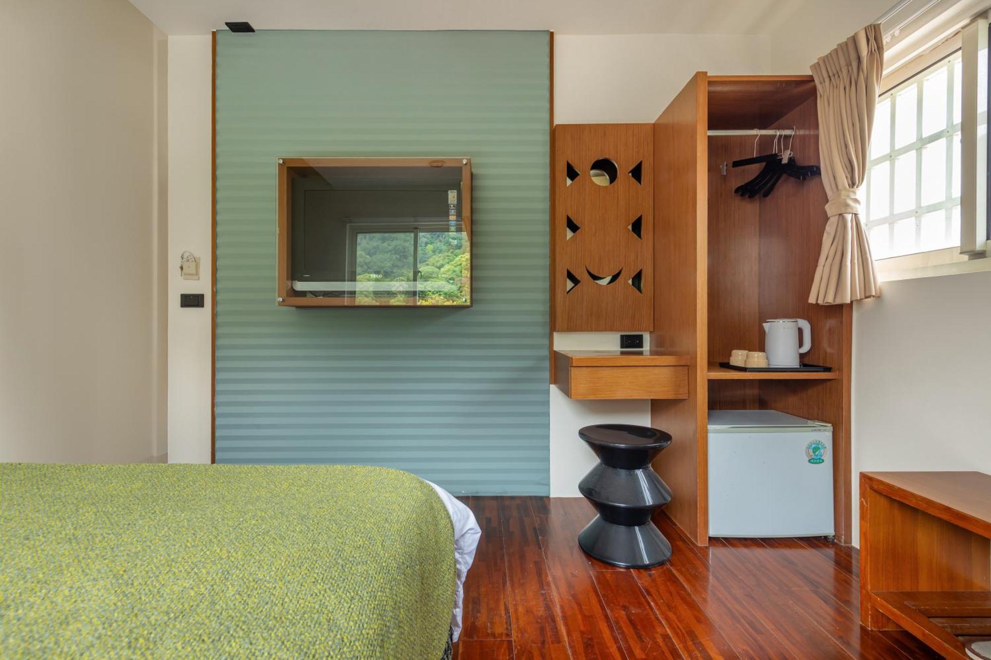 Sun Moon Lake Itathao Vacation Inn With Elevator Yuchi Bagian luar foto