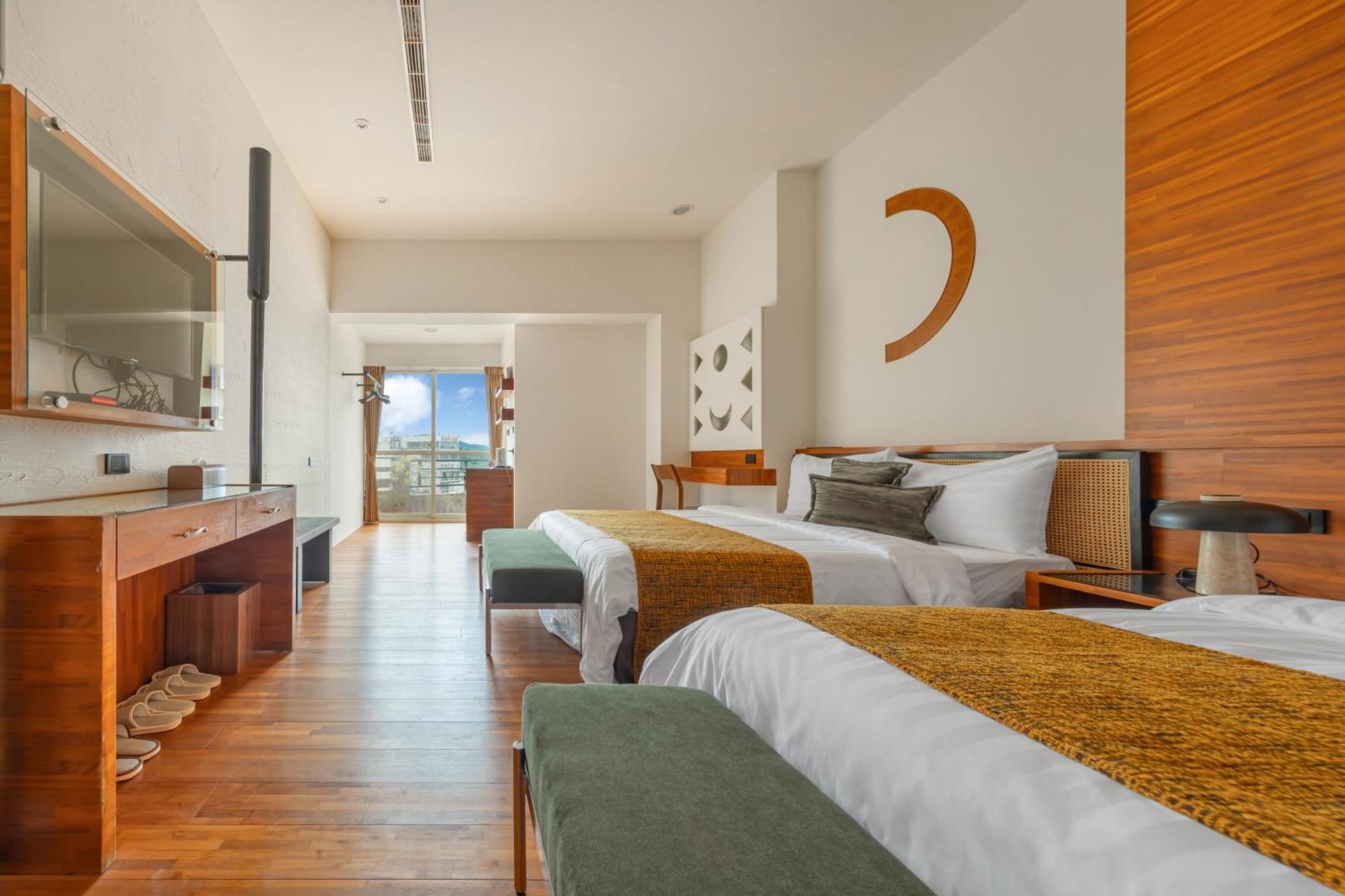 Sun Moon Lake Itathao Vacation Inn With Elevator Yuchi Bagian luar foto