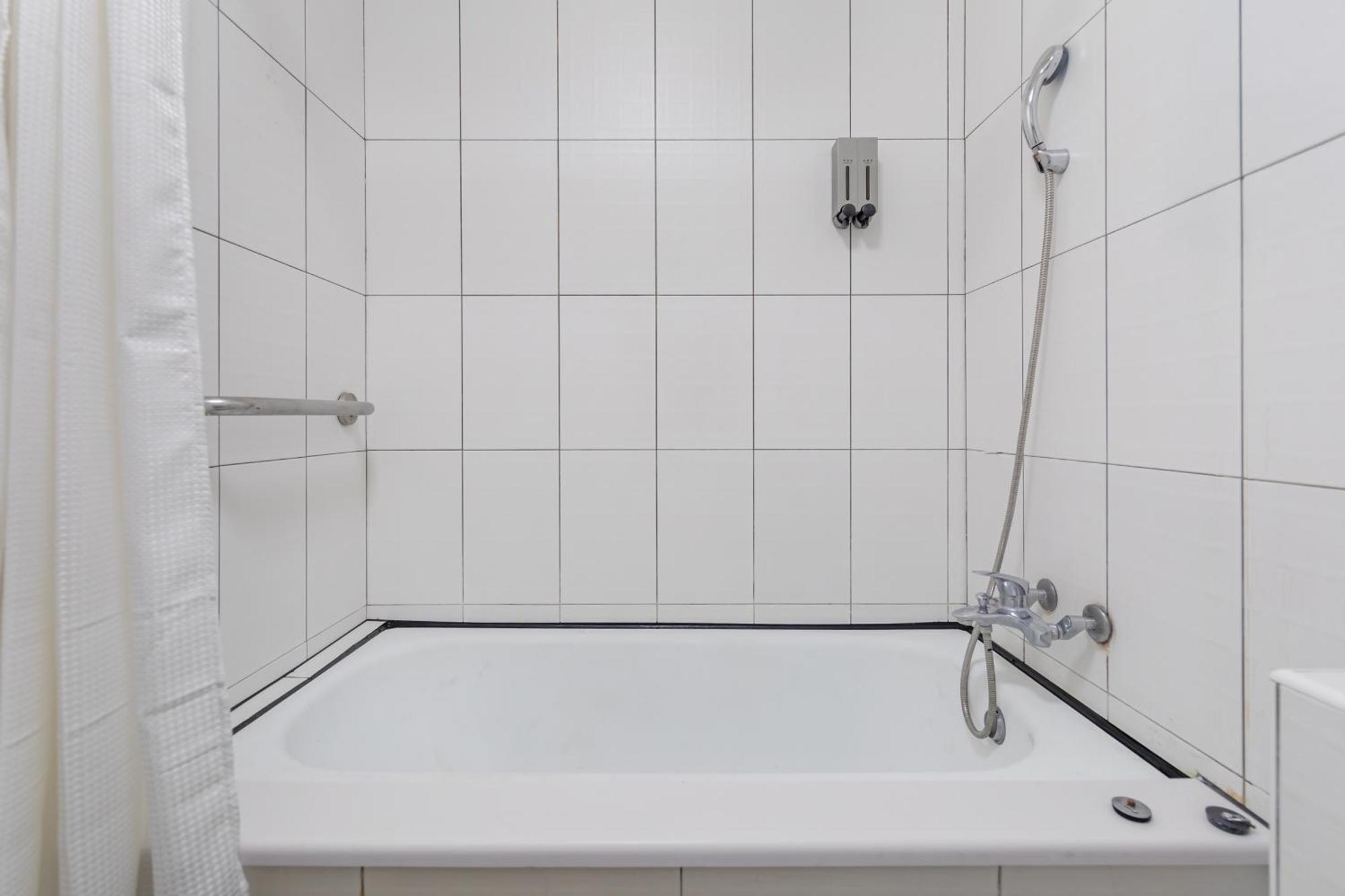 Sun Moon Lake Itathao Vacation Inn With Elevator Yuchi Bagian luar foto